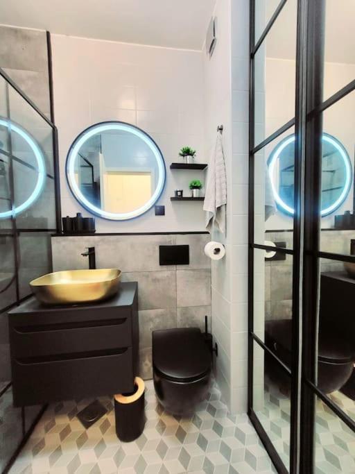 Urban Oasis: Stylish Retreat Appartement Zagreb Buitenkant foto