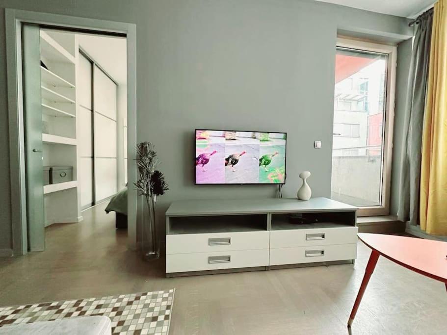 Urban Oasis: Stylish Retreat Appartement Zagreb Buitenkant foto