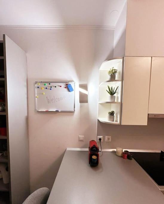 Urban Oasis: Stylish Retreat Appartement Zagreb Buitenkant foto